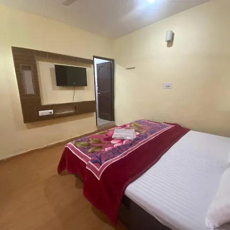 Happy Homestay Banikhet Exterior photo