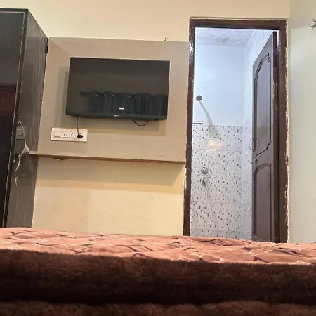 Happy Homestay Banikhet Exterior photo